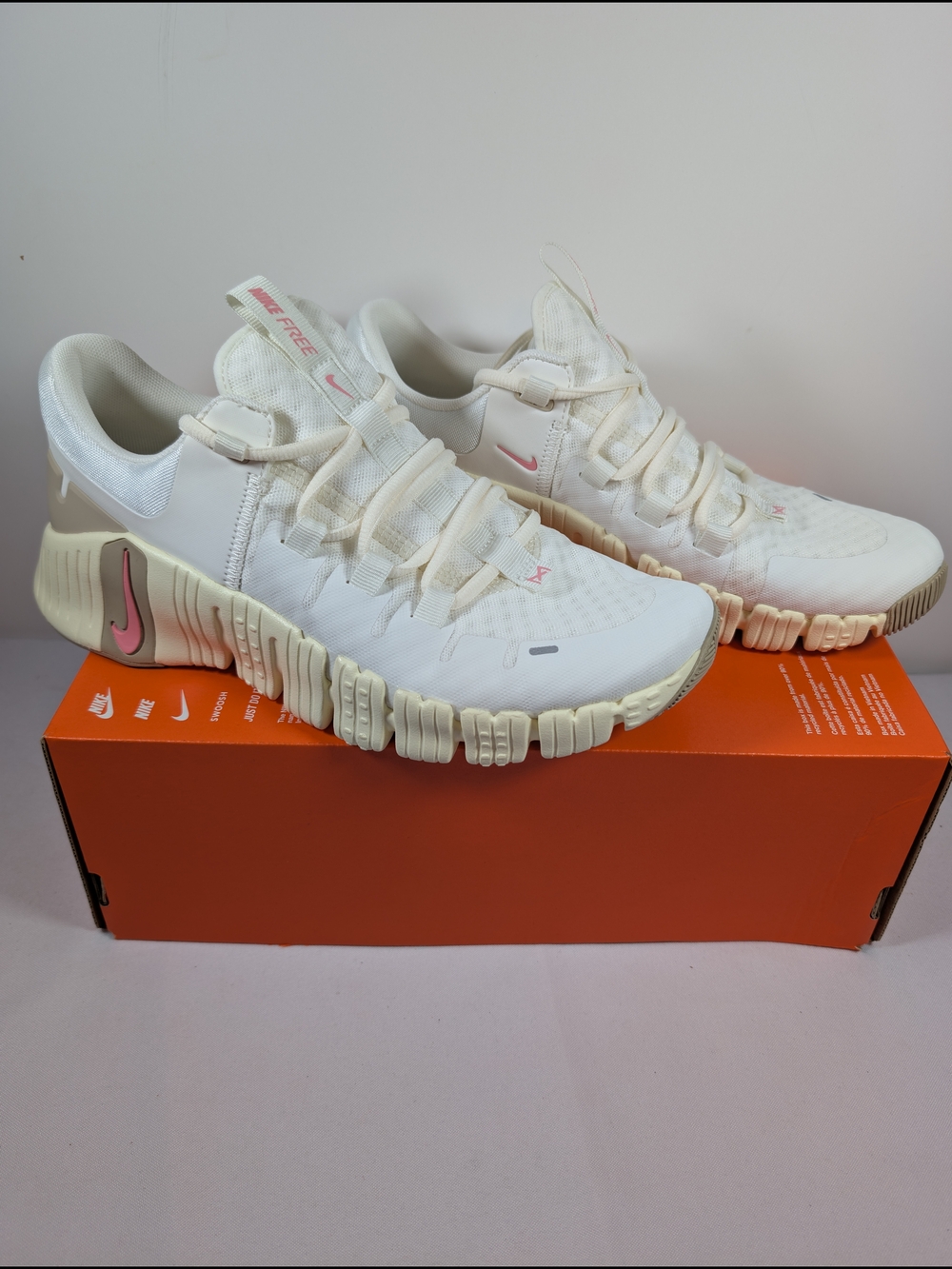 Nike Free Metcon 5 Sail Sanddrift DV3950-100 Women's Size 9 BOX NO LID